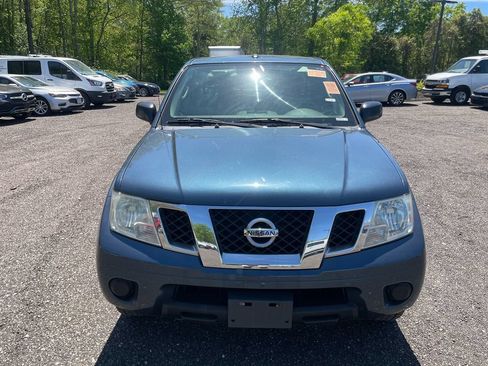 Used 2013 Nissan Frontier SV AWD/4WD image 3