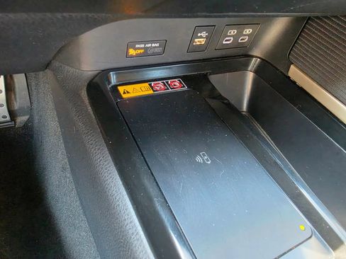 Used 2025 Toyota Camry SE FWD image 21