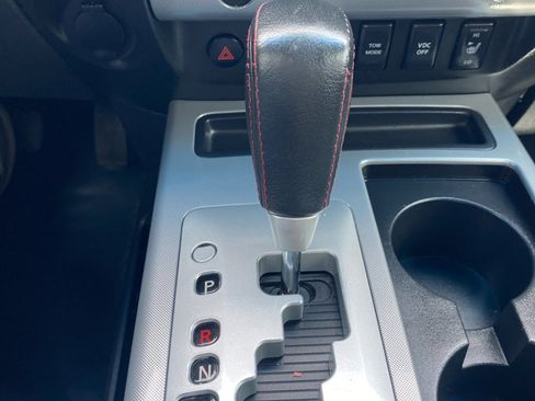 Used 2010 Nissan Titan PRO-4X w/ Pro-4x Leather Pkg image 24