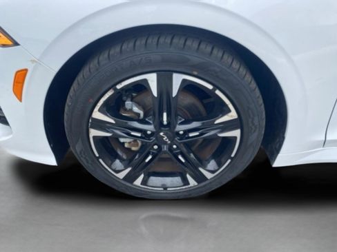 Used 2022 Kia K5 GT-Line image 11