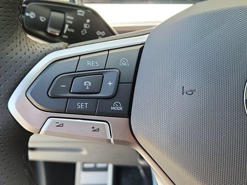 New 2026 Volkswagen Tiguan SE R-Line AWD/4WD image 11