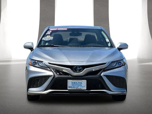 Used 2024 Toyota Camry XSE FWD image 9