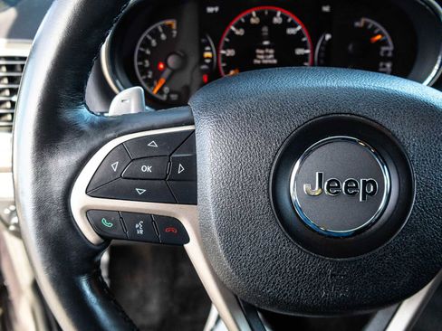 Used 2015 Jeep Grand Cherokee Limited w/ Trailer Tow Group IV image 42