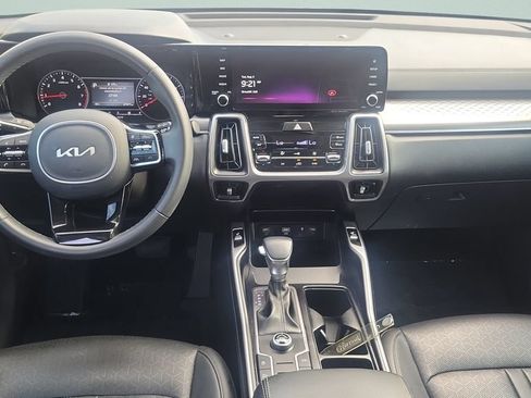 Used 2023 Kia Sorento S w/ Panoramic Sunroof Package FWD image 10
