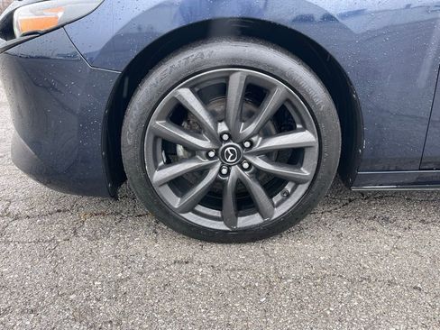 Used 2019 MAZDA MAZDA3 AWD Hatchback w/ Preferred Pkg image 9