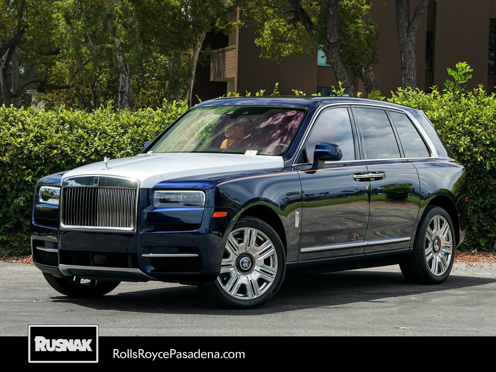 Certified 2022 Rolls-Royce Cullinan w/ Cullinan Package AWD/4WD image 1