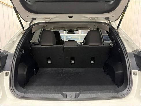 Used 2024 Subaru Crosstrek 2.0i AWD/4WD image 15