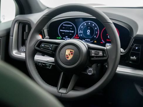 New 2026 Porsche Cayenne AWD/4WD image 12