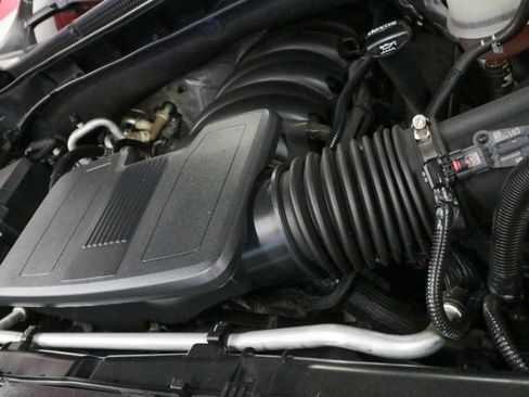 Used 2022 GMC Yukon SLT w/ SLT Premium Package image 8