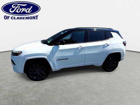 Used 2024 Jeep Compass Limited w/ High Altitude Package AWD/4WD image 4
