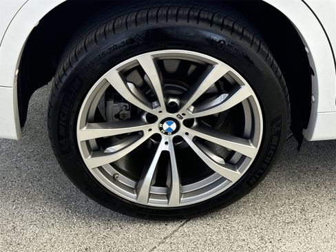 Used 2017 BMW X6 xDrive50i image 38