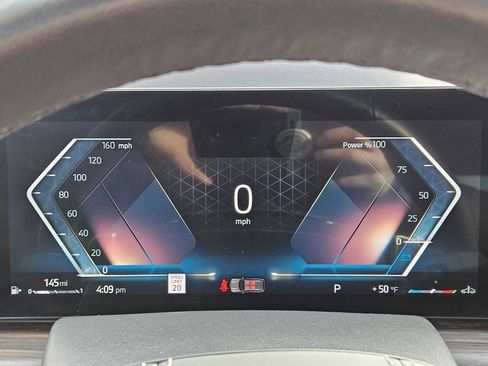 Used 2023 BMW X7 xDrive40i w/ Parking Assistance Package image 26