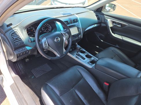 Used 2013 Nissan Altima 2.5 SL w/ Technology Pkg FWD image 15