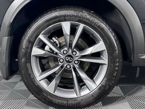 Certified 2025 INFINITI QX60 Luxe w/ Vision Package image 10