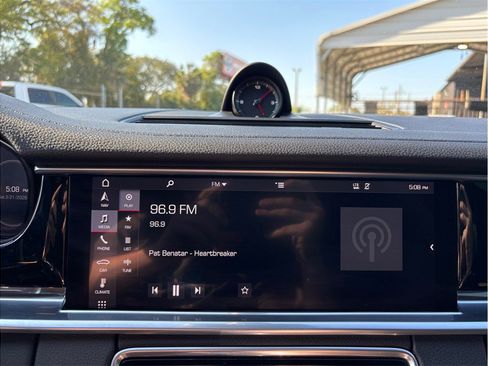 Used 2018 Porsche Panamera 4S image 30