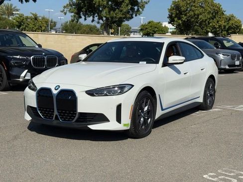 Certified 2023 BMW i4 eDrive35 RWD image 2