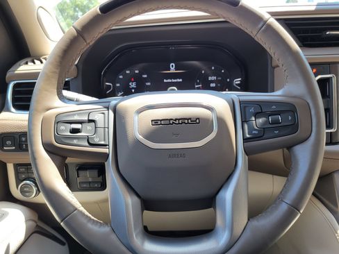 Used 2024 GMC Yukon XL Denali w/ Denali Reserve Package AWD/4WD image 14