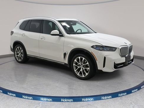 Certified 2025 BMW X5 xDrive40i w/ Premium Package image 3