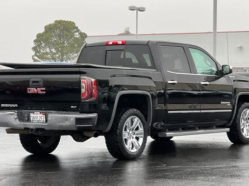 Used 2017 GMC Sierra 1500 SLT image 2