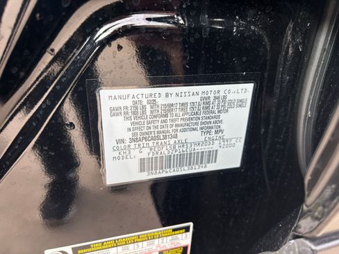 Used 2025 Nissan Kicks SV image 27