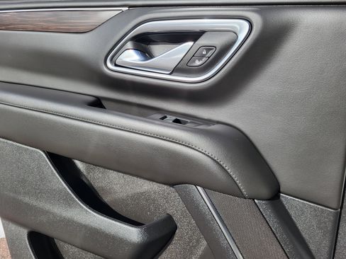 Used 2024 Chevrolet Tahoe Z71 w/ Z71 Off-Road Package image 10