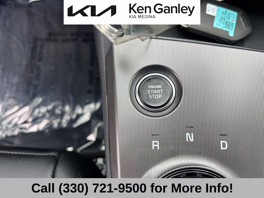 Certified 2026 Kia Sportage EX w/ EX Panoramic Sunroof Package AWD/4WD image 35