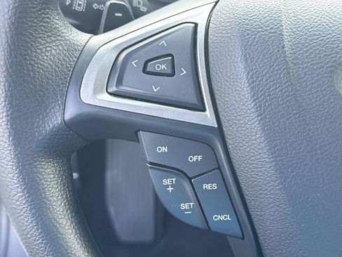 Used 2019 Ford Fusion SE image 24