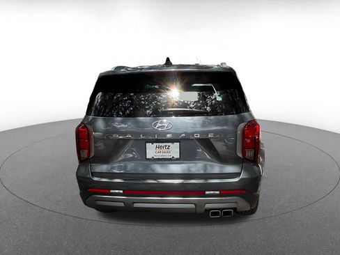 Used 2024 Hyundai Palisade SEL FWD image 6