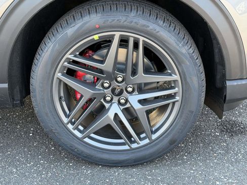 New 2026 Ford Explorer ST-Line image 7