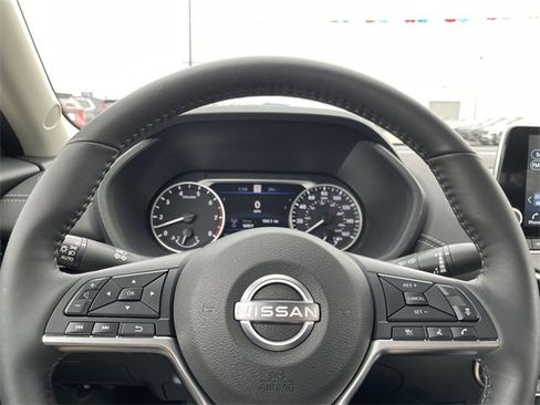 Used 2025 Nissan Sentra SV w/ All-Weather Package image 21