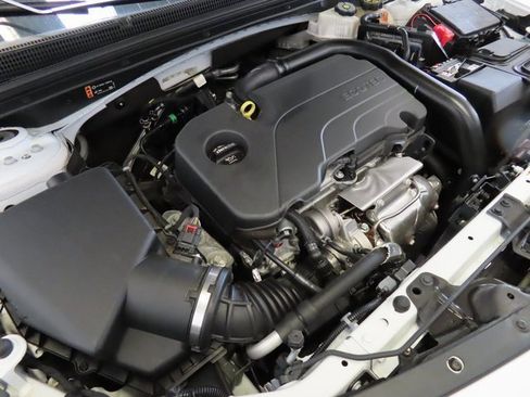 Used 2023 Chevrolet Malibu LT image 32