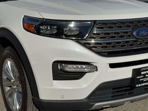 Used 2022 Ford Explorer King Ranch w/ Premium Technology Package image 8