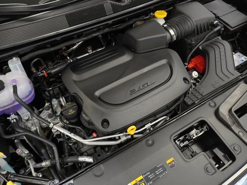 New 2027 Chrysler Pacifica Select AWD/4WD image 35