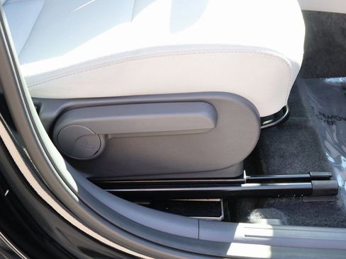 Used 2025 Hyundai Kona SEL image 10