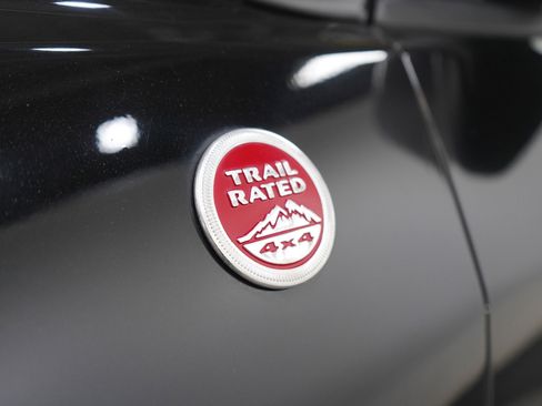 Used 2017 Jeep Compass Trailhawk w/ Leather Interior Group image 27