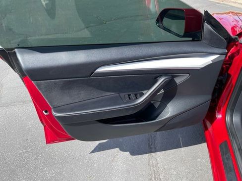 Used 2022 Tesla Model 3 Performance image 14