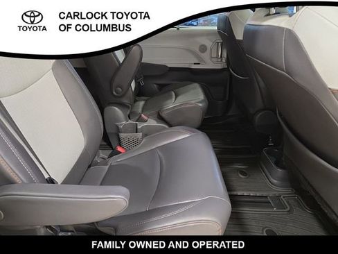 Used 2021 Toyota Sienna XSE w/ XSE Plus Package image 17