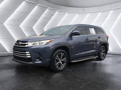 Used 2018 Toyota Highlander LE