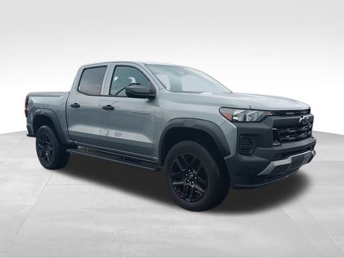Used 2023 Chevrolet Colorado Trail Boss w/ Advanced Trailering Package AWD/4WD image 2