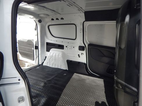 Used 2022 RAM ProMaster City Tradesman image 15