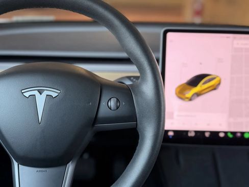 Used 2021 Tesla Model 3 Standard Range Plus RWD image 23