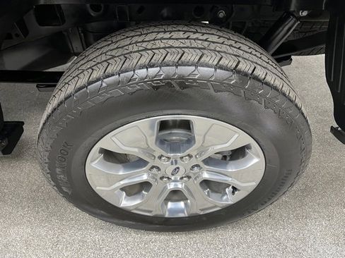 Used 2022 Ford F150 Platinum image 16