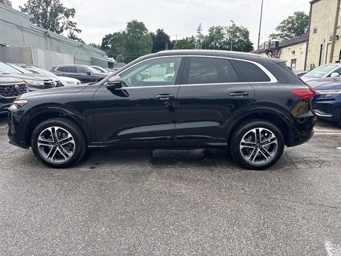 Certified 2025 Audi Q5 Premium w/ Convenience Package AWD/4WD image 3