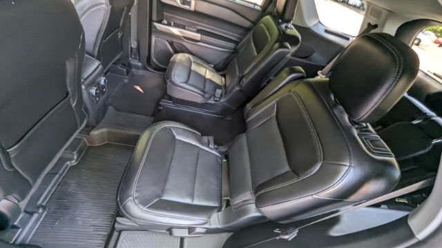 Used 2023 Ford Explorer Limited w/ Equipment Group 301A AWD/4WD image 19