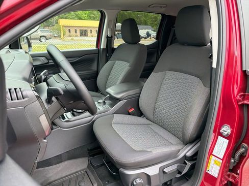 Used 2025 Ford Ranger XLT w/ Black Appearance Package AWD/4WD image 18