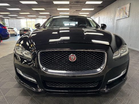 Used 2016 Jaguar XJ R-Sport image 4
