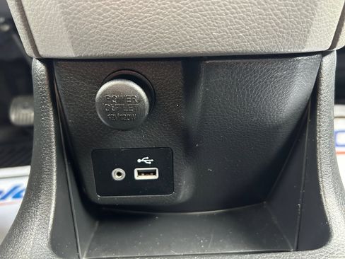 Used 2020 Nissan NV200 SV image 17