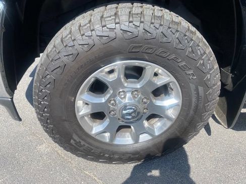 Used 2022 RAM 3500 Laramie AWD/4WD image 30