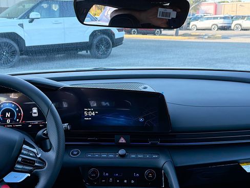 New 2026 Hyundai Elantra N FWD image 17