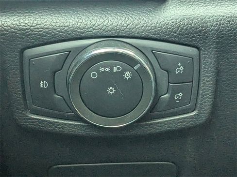 Used 2021 Ford Expedition XLT image 30